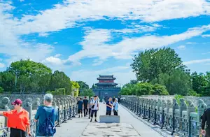 雨后奇迹！丰台宛平城上空龙形云现身