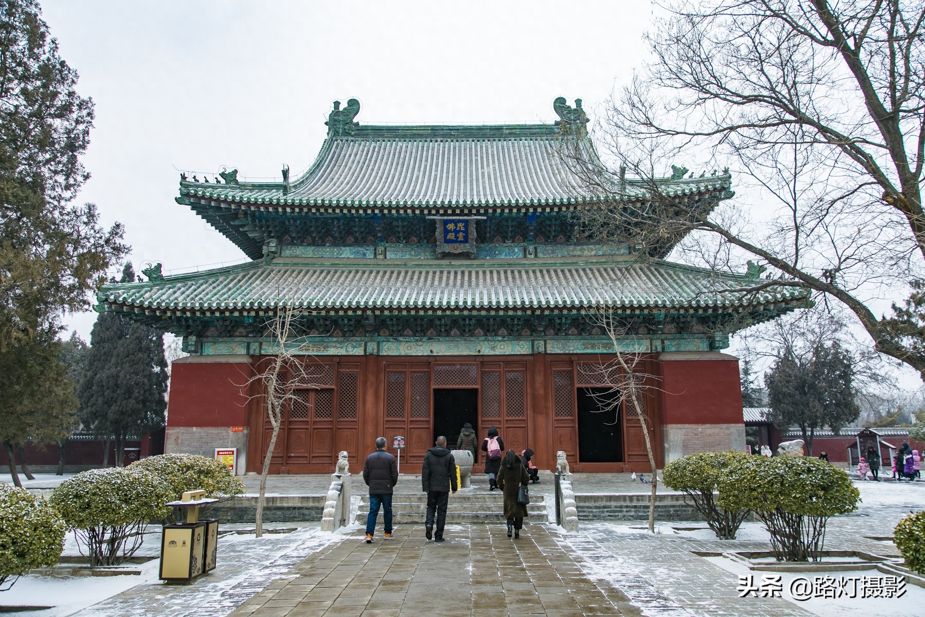 国内最高大的铜铸观音菩萨像，由赵匡胤敕令建造，距今已有一千年